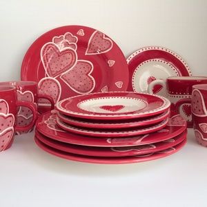 Dinner, Dessert Plate and Mug Heart/Love Set for 4